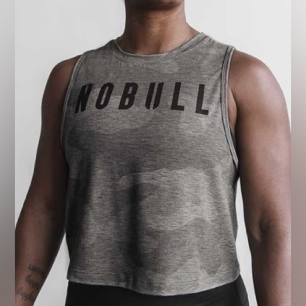 NWT Women's NOBULL Cropped Muscle Tank - Small - Heather Gray Camo